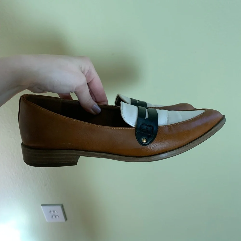 Perfect Neutral Flat! 🖤🤎🤍 - Picture 3 of 6